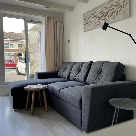 Fijne Vakantiewoning In Domburg Op Loopafstand Strand En Centrum Met Parkeerplaats Bagian luar foto