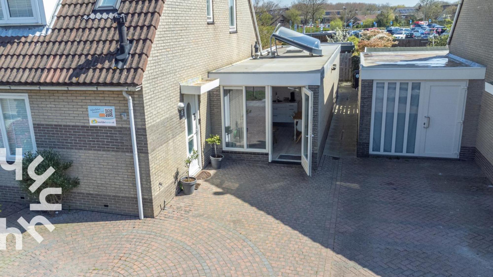 Fijne Vakantiewoning In Domburg Op Loopafstand Strand En Centrum Met Parkeerplaats Bagian luar foto
